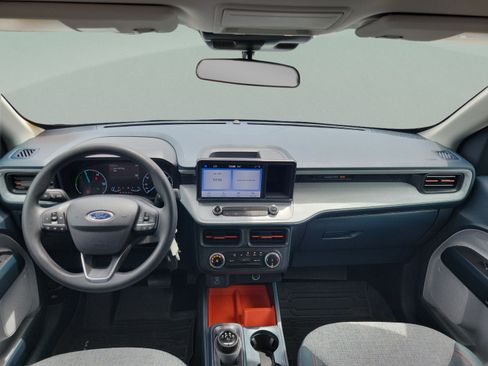 Used 2024 Ford Maverick XLT FWD image 6