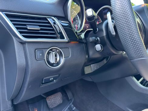 Used 2019 Mercedes-Benz GLS 450 4MATIC image 29