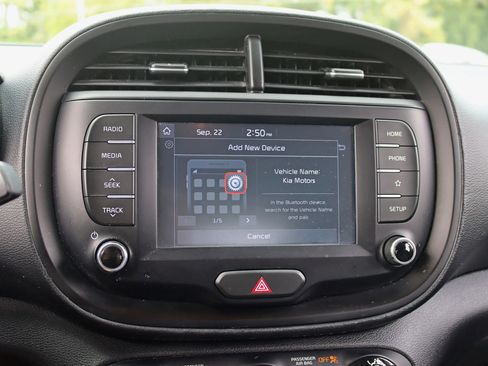 Used 2020 Kia Soul X-Line FWD image 23