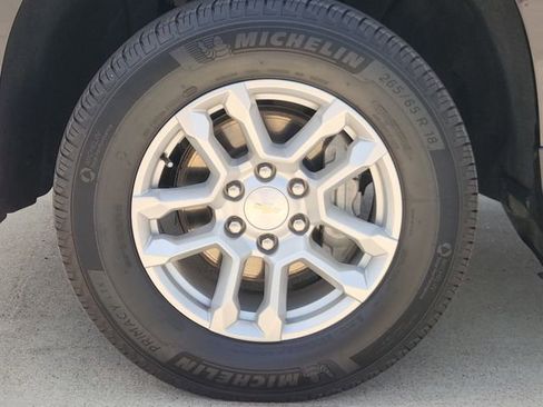 Used 2024 Chevrolet Silverado 1500 LT AWD/4WD image 10