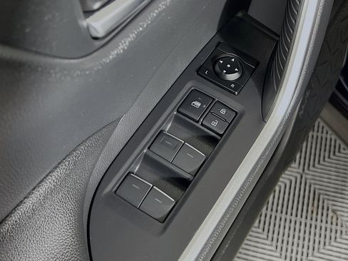 Certified 2022 Toyota RAV4 SE w/ Weather & Moonroof Package AWD/4WD image 19