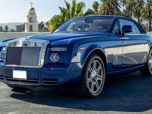 Used 2010 Rolls-Royce Phantom Drophead Coupe RWD image 22
