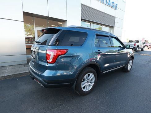 Certified 2018 Ford Explorer XLT w/ Equipment Group 202A AWD/4WD image 3