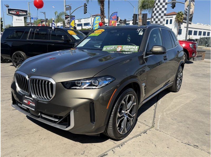 Used 2024 BMW X5 xDrive50e w/ Premium Package AWD/4WD image 61