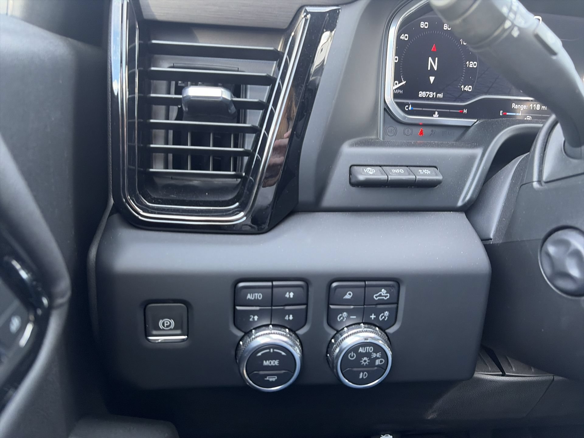 Used 2023 GMC Sierra 1500 AT4 w/ AT4 Premium Package AWD/4WD image 19
