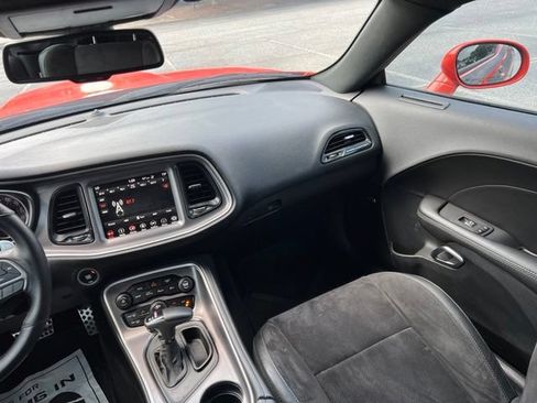 Used 2019 Dodge Challenger GT RWD image 18
