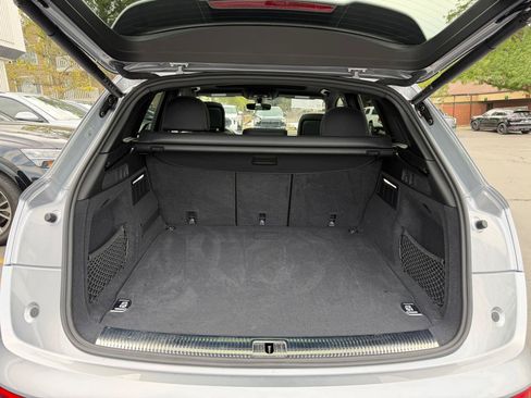 Used 2024 Audi Q5 e Premium Plus w/ Premium Plus Package AWD/4WD image 21