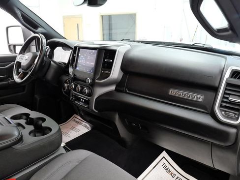 Used 2024 RAM 2500 Big Horn AWD/4WD image 16