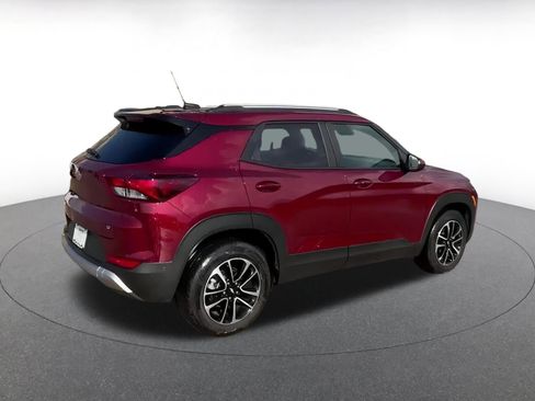 Used 2025 Chevrolet TrailBlazer LT image 11