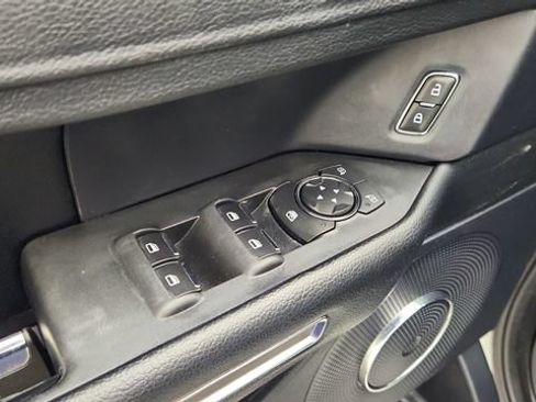 Used 2019 Ford Expedition XLT w/ Equipment Group 201A RWD image 16