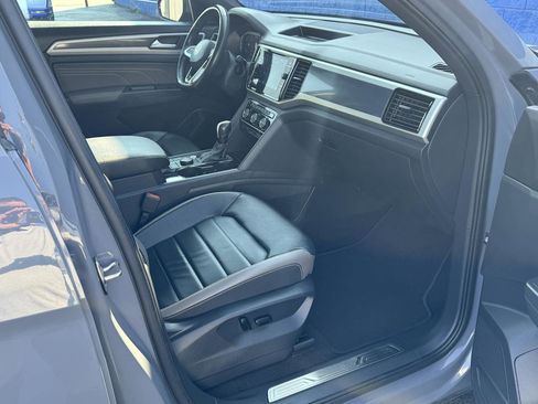 Used 2022 Volkswagen Atlas Cross Sport SEL Premium R-Line image 24