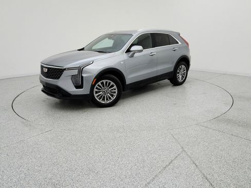Used 2025 Cadillac XT4 Premium Luxury FWD image 1