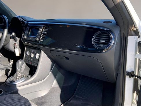 Used 2017 Volkswagen Beetle 1.8T S image 16