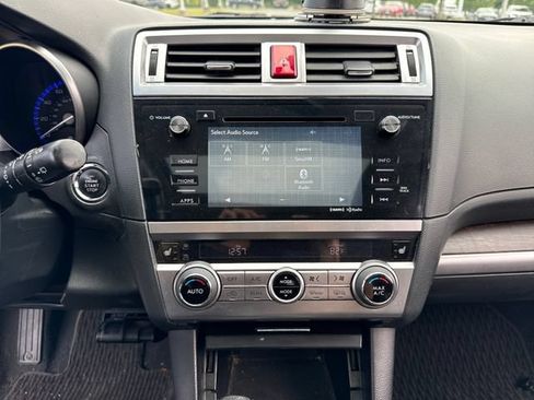 Used 2017 Subaru Outback 2.5i Limited AWD/4WD image 27