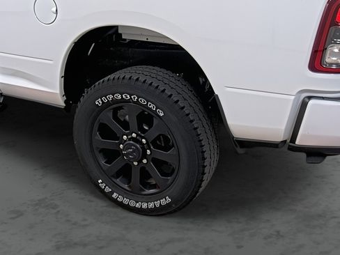 Used 2024 RAM 2500 Big Horn w/ Night Edition AWD/4WD image 9