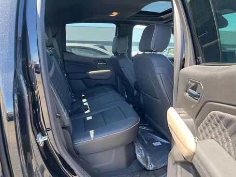 Certified 2024 GMC Canyon Denali AWD/4WD image 3