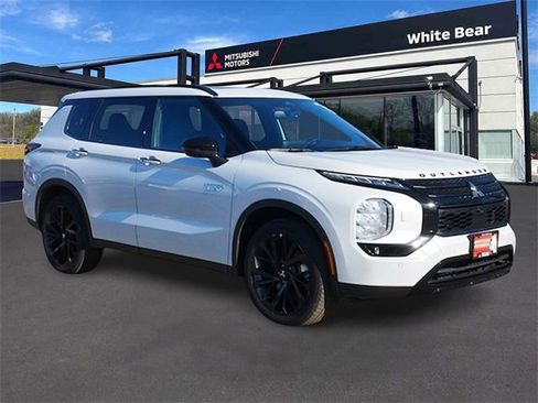 Used 2025 Mitsubishi Outlander SEL Black Edition image 1