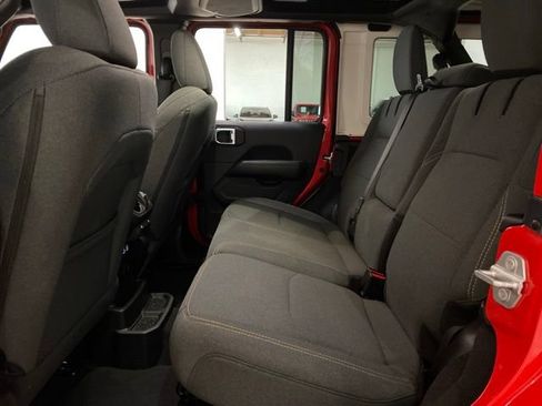 Used 2025 Jeep Wrangler Unlimited Sahara w/ Safety Group AWD/4WD image 73