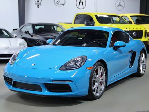 Used 2018 Porsche 718 Cayman S image 7