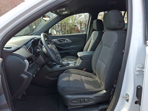Certified 2024 Chevrolet Traverse LT AWD/4WD image 14