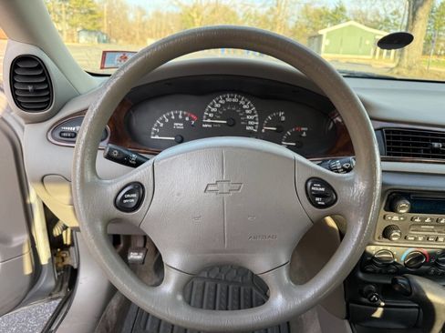 Used 2002 Chevrolet Malibu LS image 19