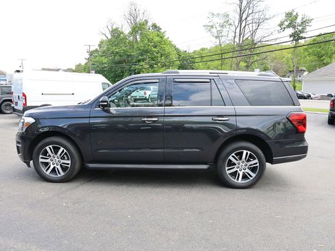 Used 2024 Ford Expedition Limited AWD/4WD image 4