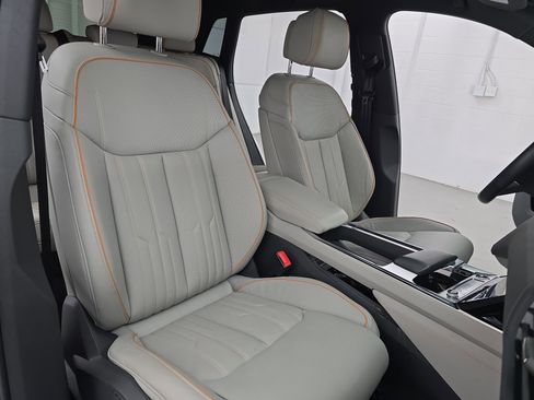 Used 2023 Audi e-tron Chronos w/ Chronos Package image 20