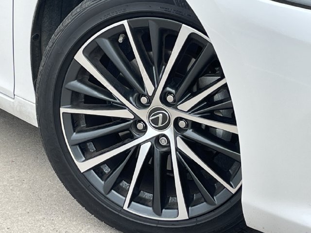 Used 2025 Lexus ES 350 w/ Premium Package FWD image 8