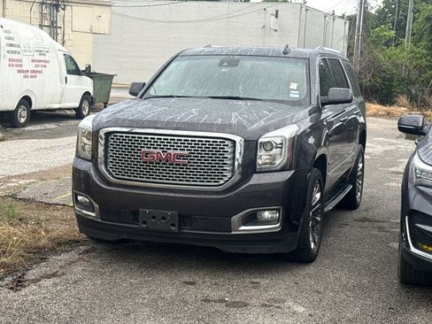 Used 2016 GMC Yukon Denali w/ Open Road Package AWD/4WD image 3
