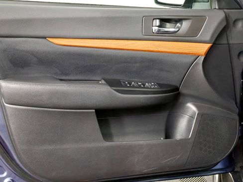 Used 2013 Subaru Outback 2.5i Limited w/ Moonroof Pkg image 15