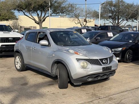 Used 2013 Nissan Juke S image 3