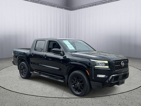 Used 2023 Nissan Frontier SV w/ Midnight Edition Package AWD/4WD image 5