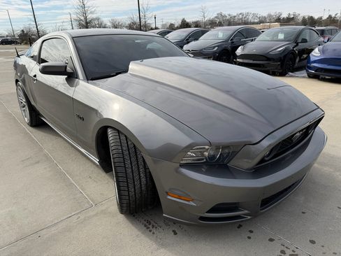 Used 2013 Ford Mustang GT Premium w/ Comfort Pkg image 3