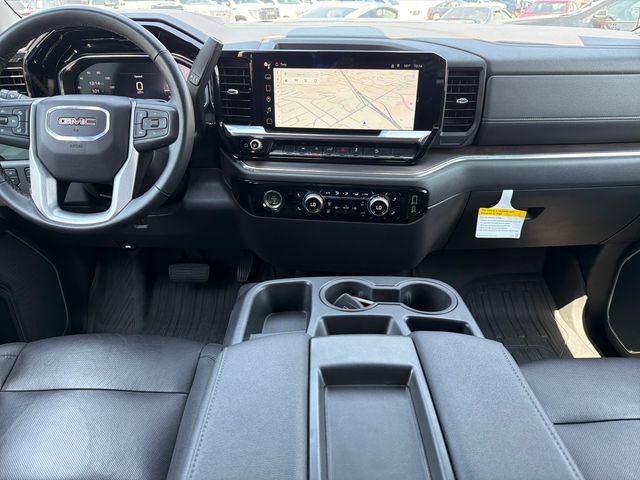 Used 2024 GMC Sierra 1500 SLT AWD/4WD image 9