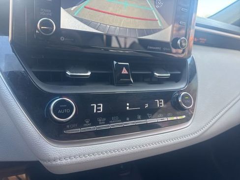 Used 2019 Toyota Corolla XSE image 11