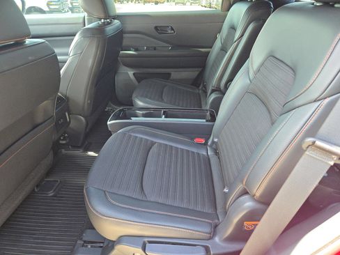 Used 2023 Nissan Pathfinder Rock Creek AWD/4WD image 13