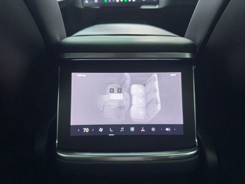 Used 2023 Tesla Model X image 19