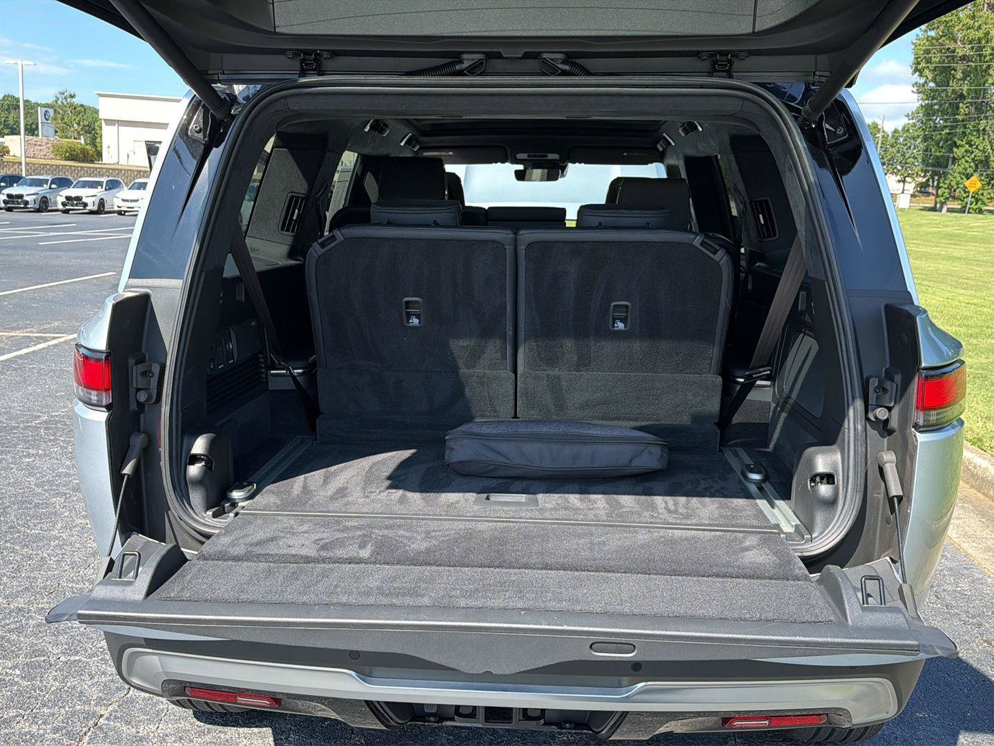Used 2024 Rivian R1S Adventure Quad AWD/4WD image 33