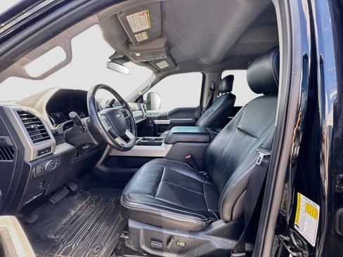 Used 2021 Ford F250 Lariat w/ Tremor Off-Road Package AWD/4WD image 4