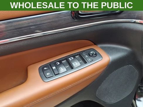 Used 2020 Jeep Grand Cherokee Overland AWD/4WD image 18