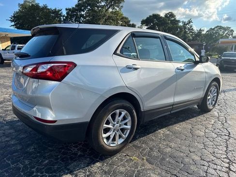 Used 2019 Chevrolet Equinox LS FWD image 5