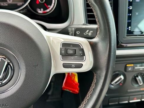 Used 2015 Volkswagen Beetle 1.8T image 32