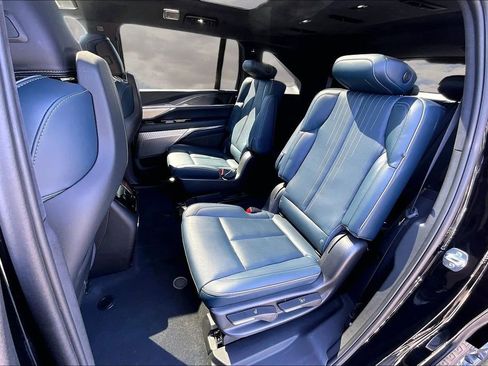 Certified 2025 Cadillac Escalade IQ Sport 2 w/ LPO, ONYX Package AWD/4WD image 22
