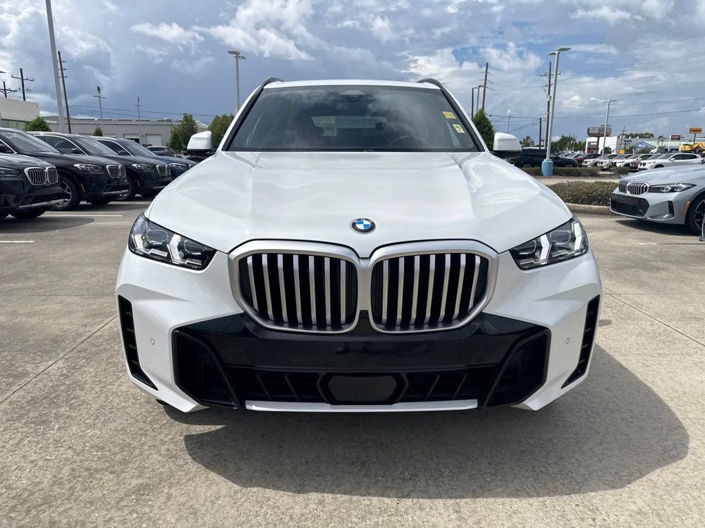 Certified 2024 BMW X5 xDrive40i w/ M Sport Package AWD/4WD image 8