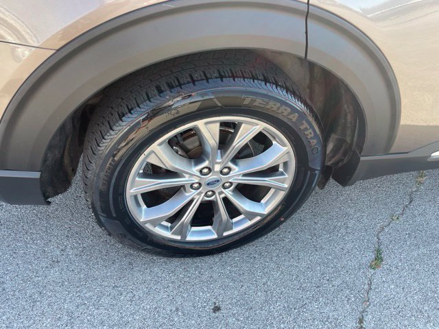 Used 2021 Ford Explorer XLT w/ Equipment Group 202A RWD image 15