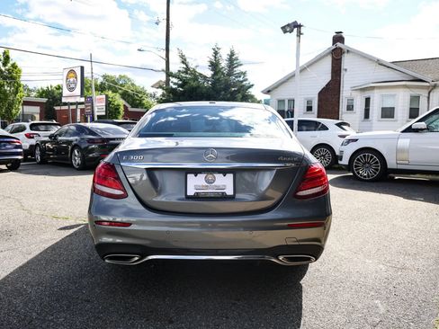 Used 2018 Mercedes-Benz E 300 4MATIC image 8