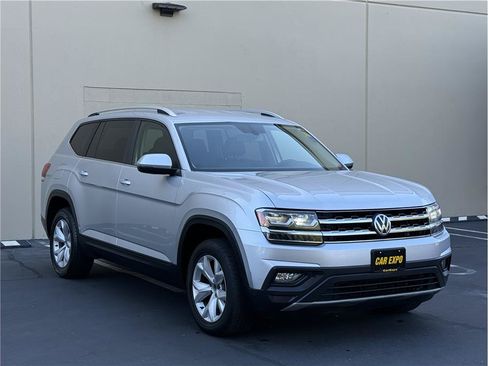 Used 2018 Volkswagen Atlas SE FWD image 2
