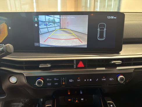 Certified 2025 Kia Sorento S FWD image 11
