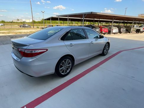 Used 2017 Toyota Camry SE FWD image 10