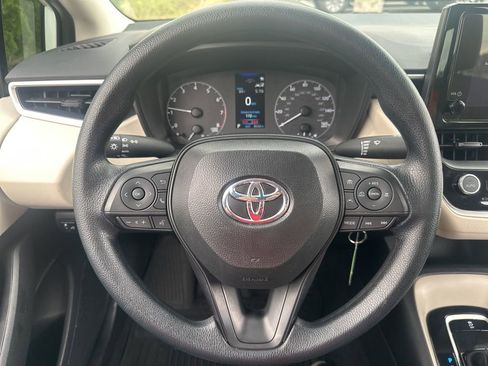 Certified 2025 Toyota Corolla LE image 12